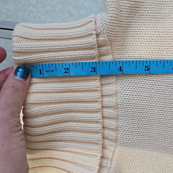 Ralph Lauren‎ Sport Cream Color Turtleneck Sweater Size Small - Picture 13 of 14